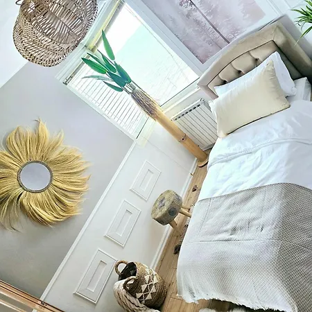 Premium Beachfront Residences Daire Dıraç