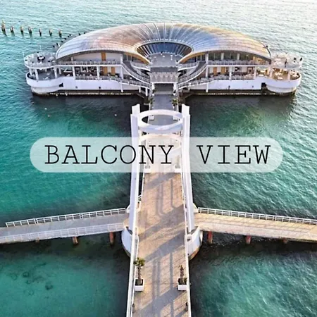 아파트 Premium Beachfront Residences *