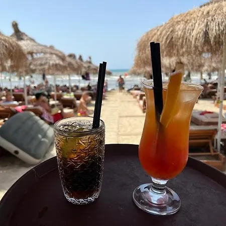 Daire Premium Beachfront Residences