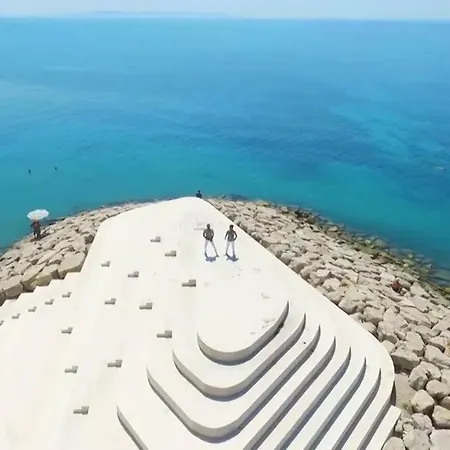 Premium Beachfront Residences Daire Dıraç