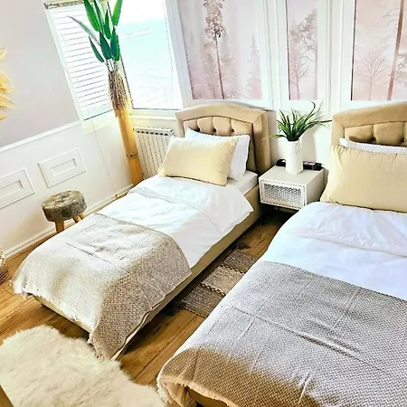 Premium Beachfront Residences Apartment Durrës